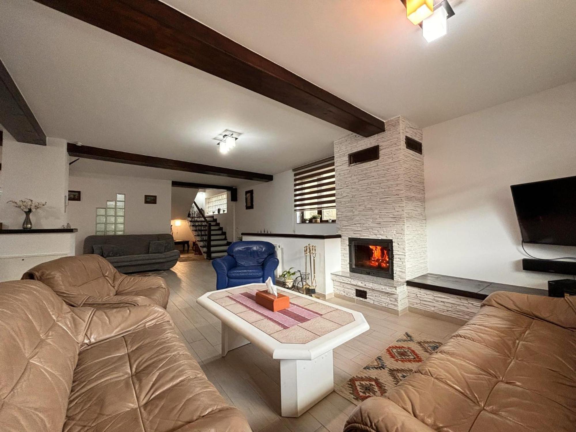 Skyline Villa อาซูกา ภายนอก รูปภาพ